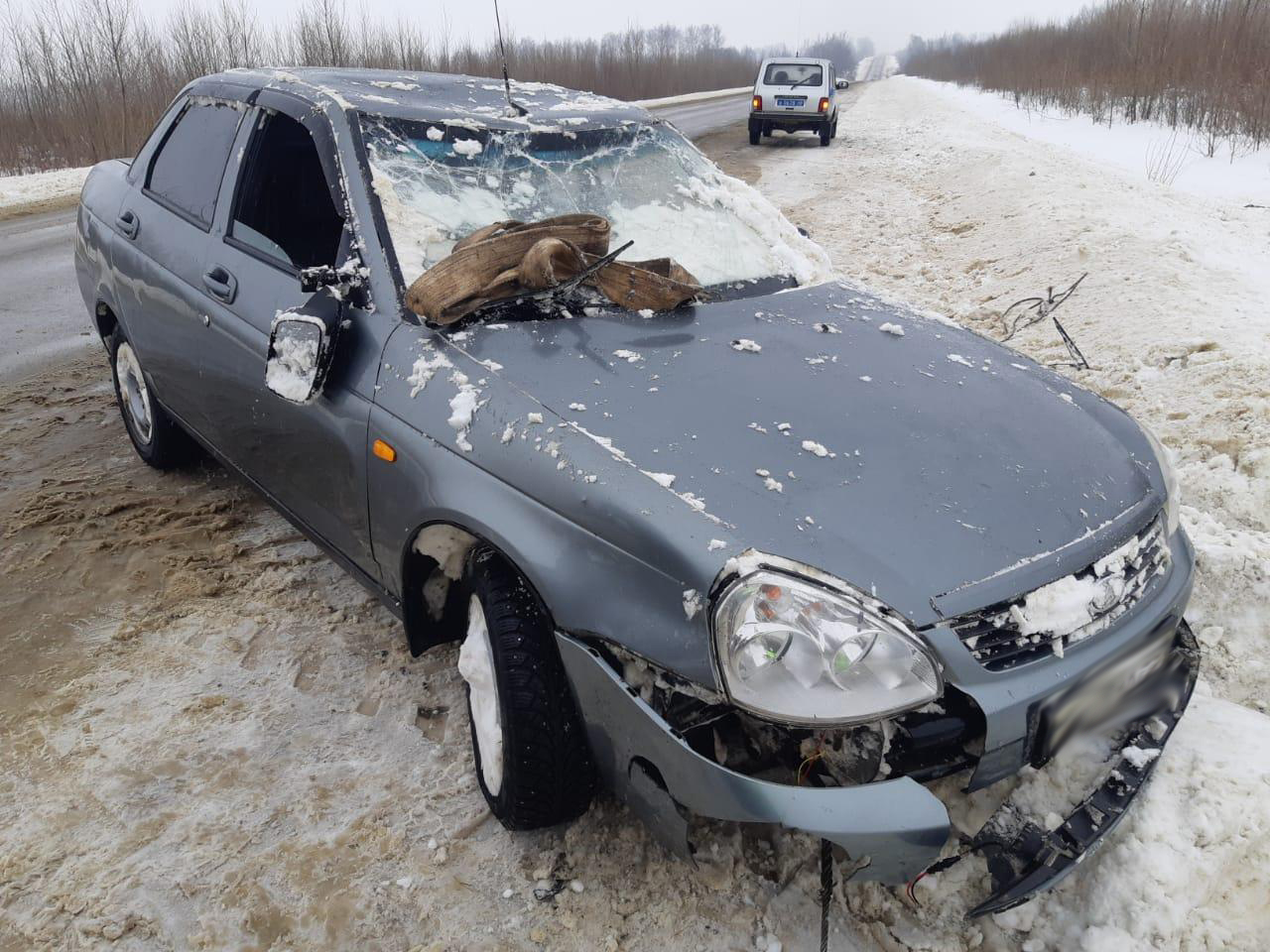 В Моршанском районе «Лада Приора» вылетела с трассы в кювет и перевернулась  | 19.01.2022 | Тамбов - БезФормата